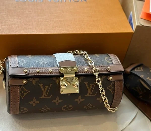 L Papillon Trunk