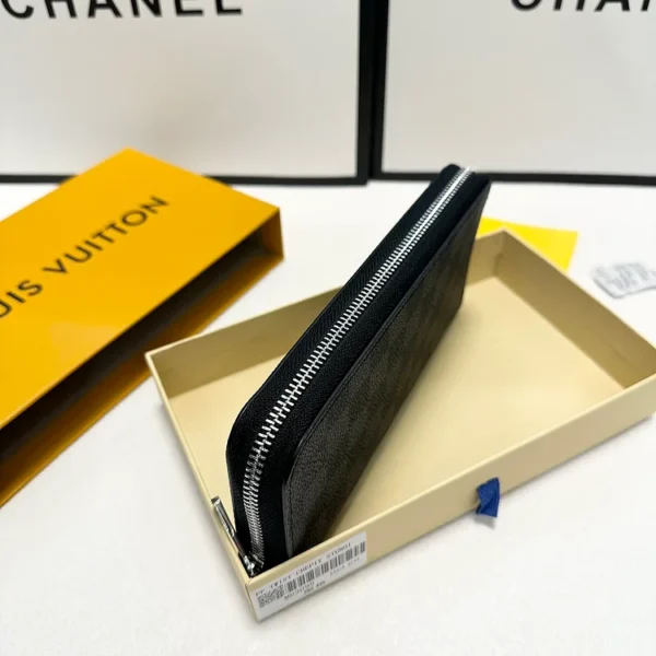 Louis new arrival wallet size : 20×10 cm
