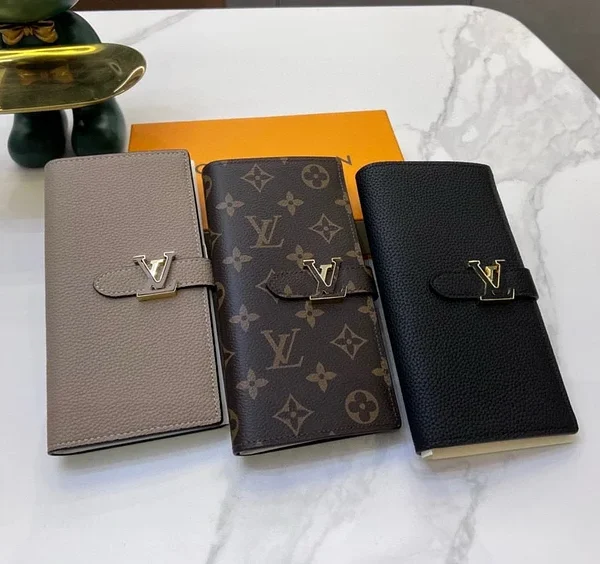 Louis new arrival Taurillon Capucines wallet size: 10*19*1.7cm