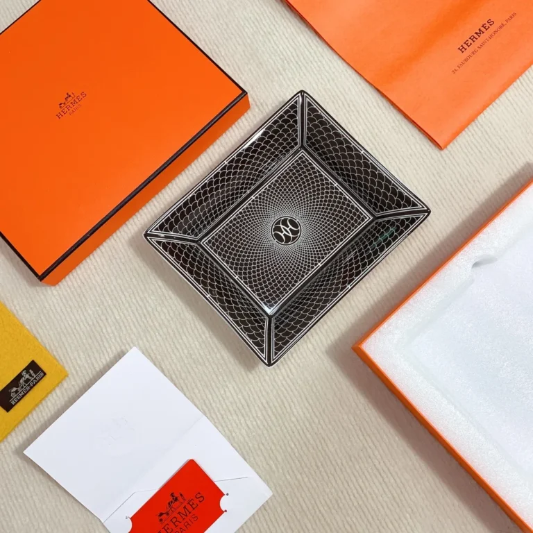 HERMES Монетница Delux с подошвой из кожи