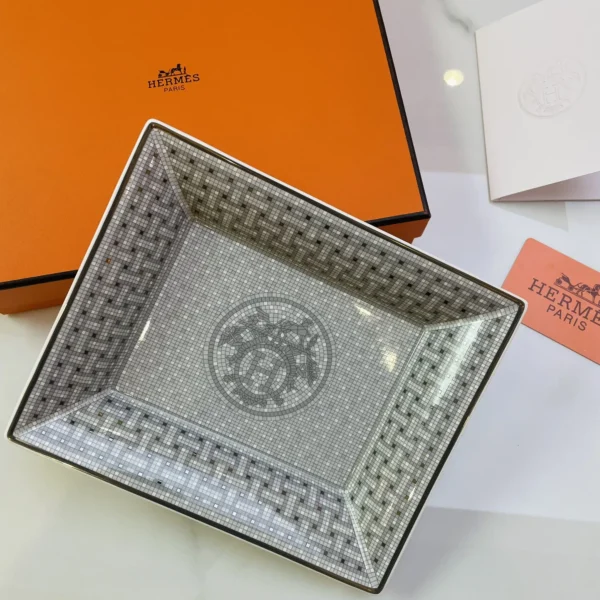 HERMES Пепельница 19 см серая