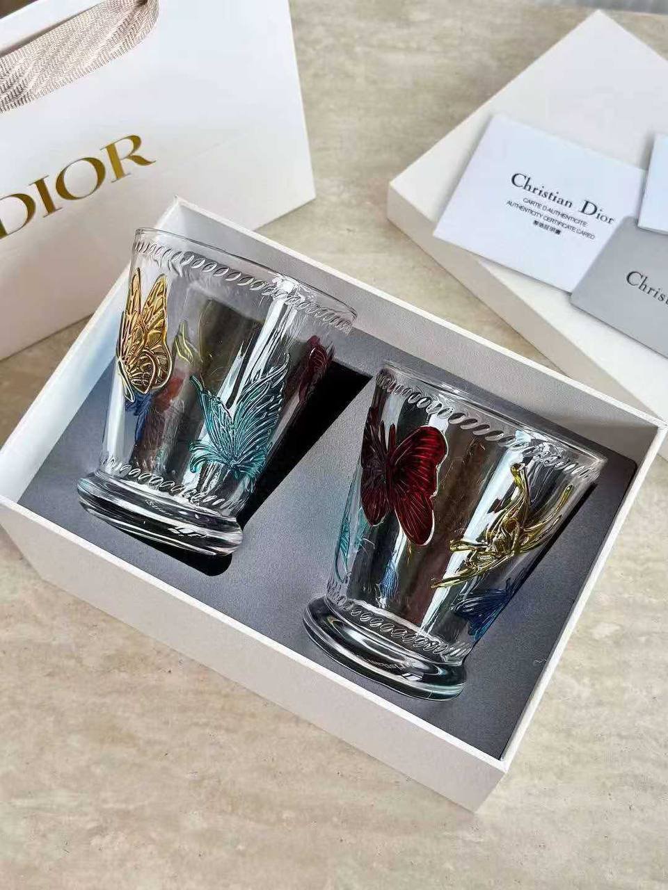 Пара стаканов