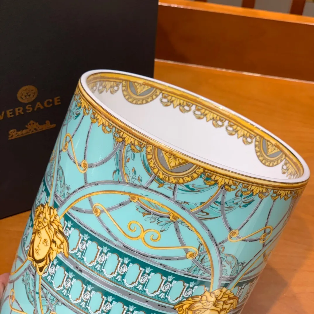 VERSACE Ваза La Scala del Palazzo 18