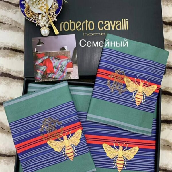 Комплект постельного белья семейный