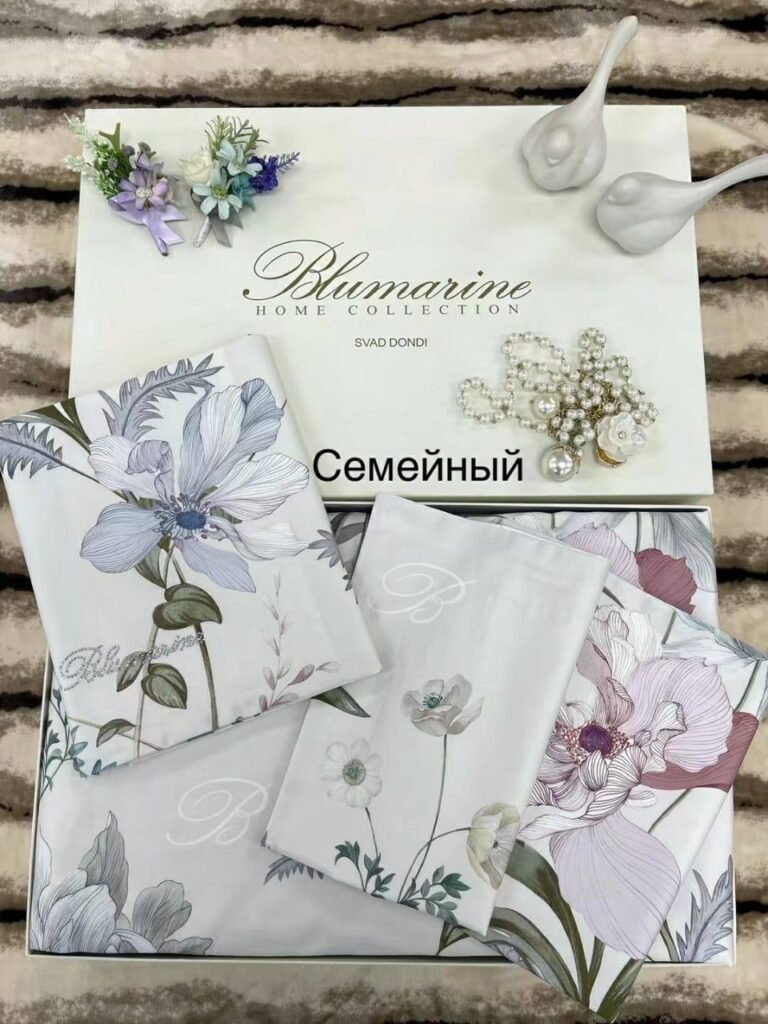 Комплект постельного белья семейный